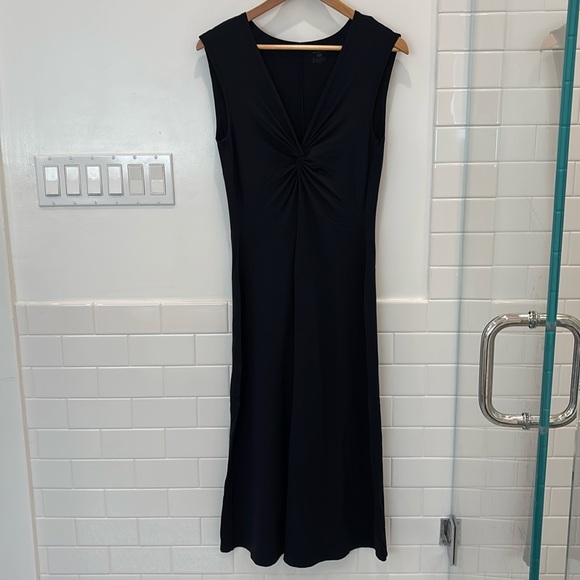 Patagonia Dresses & Skirts - Women's Patagonia Bandha Twist Front Jersey Knit Dress in Black, Size M Long